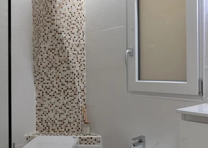 Casa Cartoleria 34 * بولونيا