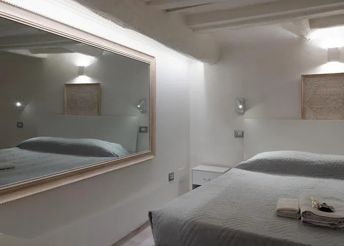 Casa Cartoleria 34 *