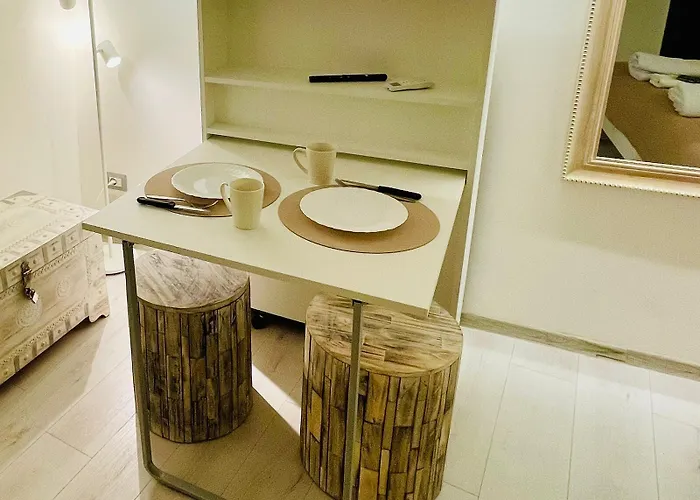 Casa Cartoleria 34 * بولونيا