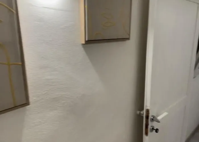 Casa Cartoleria 34 * بولونيا