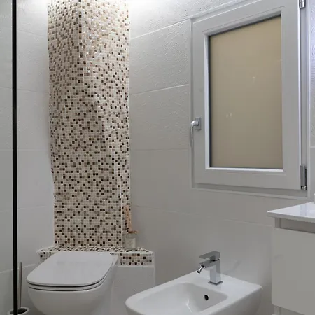 Casa Cartoleria 34 * 볼로냐