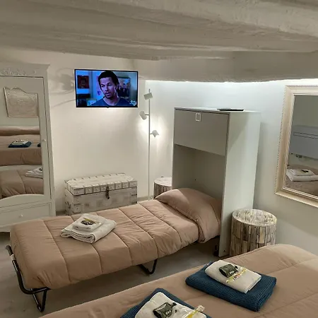 Casa Cartoleria 34 Daire Bolonya